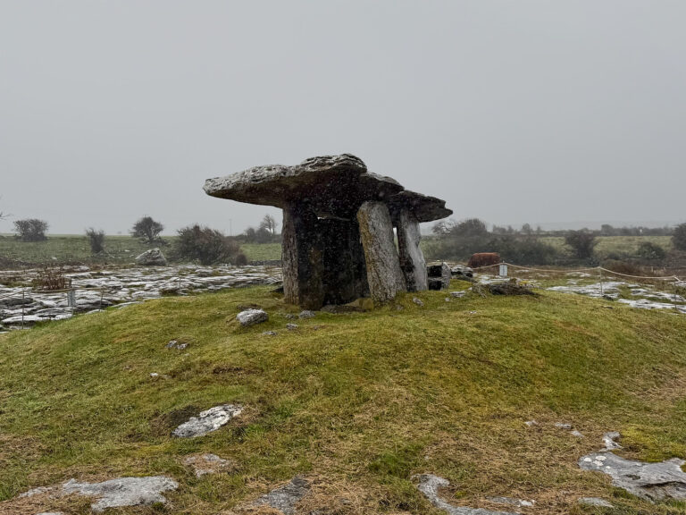 Picture of a portal tomb in Ireland